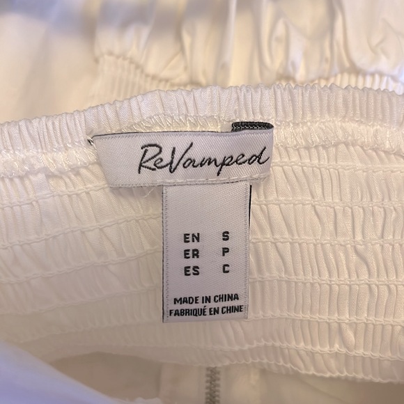 ReVamped White Zip-Up Peplum Tank Top - Picture 3 of 3